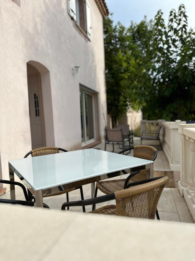 La Villa Du Rayol Saint Maximin ภายนอก รูปภาพ